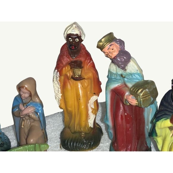 Vintage Plastic 14-Piece Nativity Scene Set With Angel & Animal Figurines - Picture 3 of 9